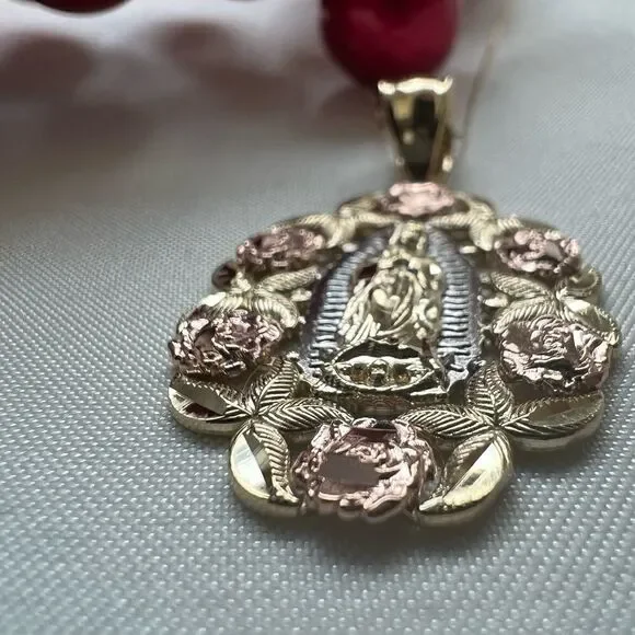 Virgin Mary of Guadalupe Charm | 14k solid Gold | Virgin Mary pendant | - Picture 3 of 8